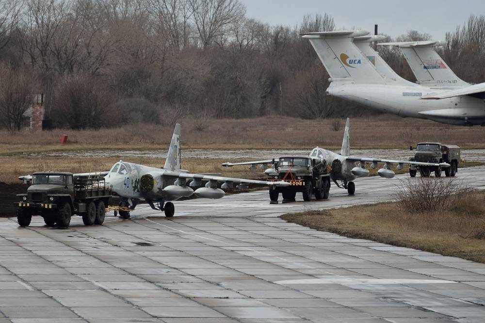 Ремонтируют советское наследие: ВВС Украины получили модернизированный штурмовик Су-25 - news-front.info - Россия - Украина - county Page