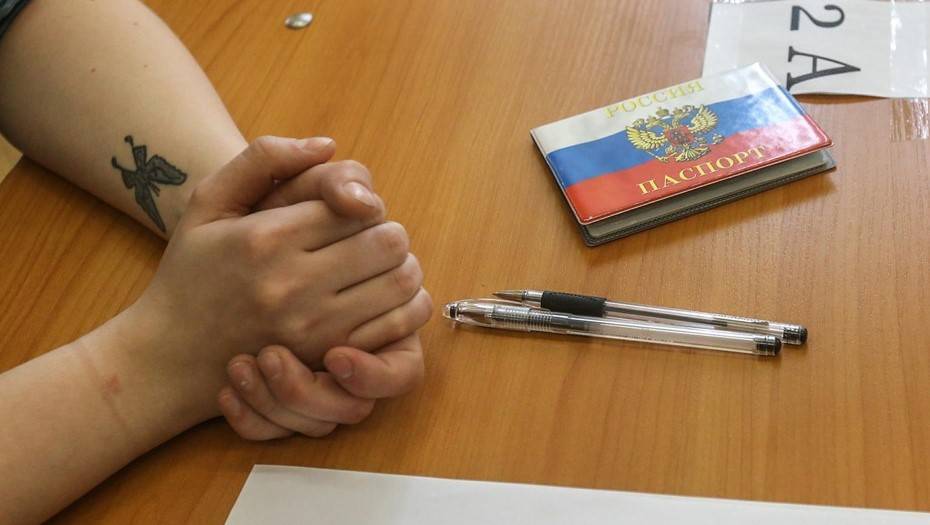 Сдавать ЕГЭ готовятся почти 40 тыс. петербуржцев - dp.ru - Санкт-Петербург