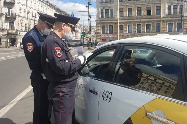 В центре Петербурга ловили нелегальных таксистов - abnews.ru - Санкт-Петербург - Новости - Петербург
