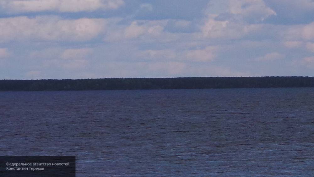 Нефтепродукты попали в воду из-за неудачного захода толкача в шлюз под Нижним Новгородом - politexpert.net - Нижний Новгород