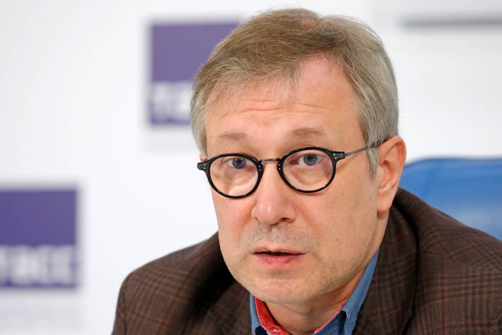 Алексей Чеснаков - Политолог Алексей Чеснаков объяснил выбор даты голосования по поправкам к Конституции - vm.ru - Москва - Конституция