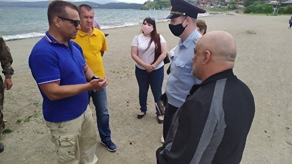 Полиция и чиновники разогнали торговцев на пляже Тургояка - znak.com - Челябинская обл.