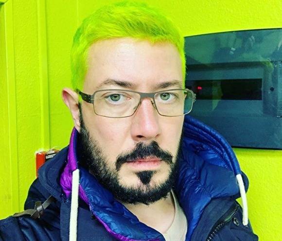Артемий Лебедев - Лебедев снялся в ролике RT, призвав голосовать за поправки к Конституции, которые ругал - znak.com - Россия