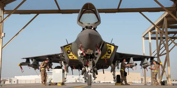 США перебросили в ОАЭ новейшие истребители для боевых миссий в регионе - eadaily.com - США - Эмираты - Юта