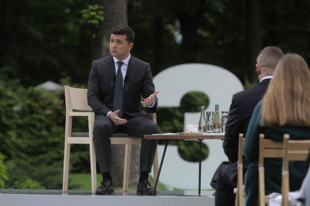 Владимир Зеленский - Кирилл Тимошенко - У Зеленского хотят создать пул журналистов: не больше 20-25 представителей СМИ - focus.ua - США - Украина