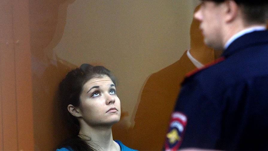 Сергей Бадамшин - Варвара Караулова - ** студенткой МГУ - gazeta.ru - Москва - Россия