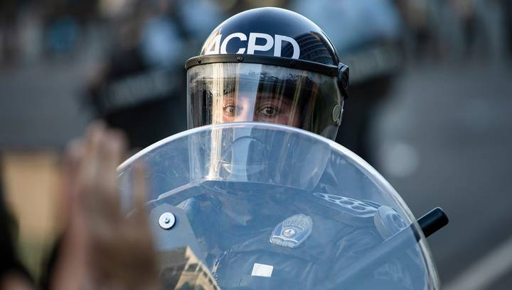 Джордж Флойд - Сан - Владелец русского ресторана в Сан-Диего: протесты свелись к погромам и мародерству - vesti.ru - Россия - Сан-Диего