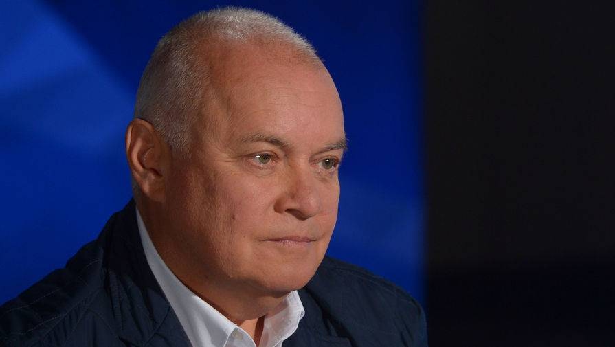 Дмитрий Киселев - Киселев заявил, что полицейский в Вашингтоне стрелял в продюсера Sputnik на поражение - gazeta.ru - Россия - США - Вашингтон