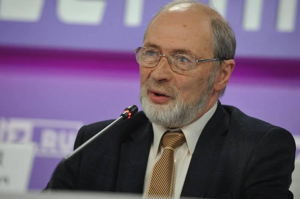 Роман Вильфанд - Вильфанд заявил, что количество опасных явлений в РФ зимой и летом выросло вдвое - vm.ru - Россия