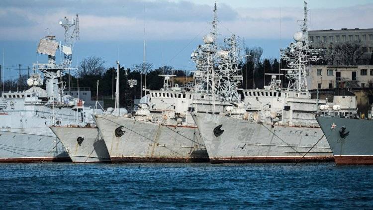 Дмитрий Белик - В Госдуме призвали убрать украинские корабли из Севастополя - crimea.ria.ru - Россия - Украина - Крым - Севастополь