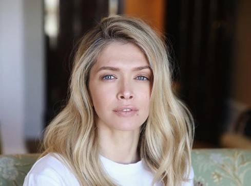 Вера Брежнева - «Догнала печалька»: Вера Брежнева пожаловалась на плохое настроение в самоизоляции - vm.ru - Россия