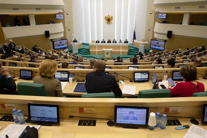 Антон Котяков - В Совфеде рассмотрели пакет антикризисных мер в связи с COVID-19 - tvc.ru