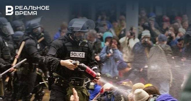 В США хозяин русского ресторана защитил его от протестующих - realnoevremya.ru - США - Сан-Диего