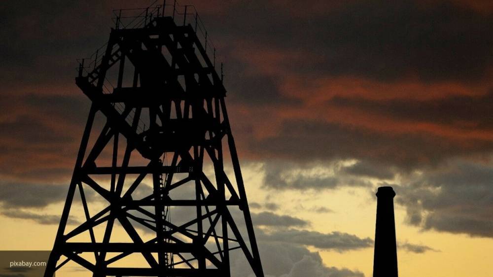 Цена нефти Brent превысила отметку в 40 долларов за баррель впервые с 6 марта - polit.info