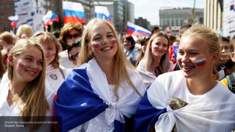 Немецкий фотограф развеял миф об угрюмости и необщительности россиян - polit.info - Россия - Германия - Россияне