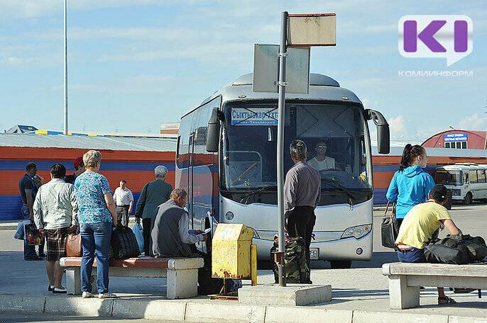 Владимир Уйба - В Коми возобновлены межмуниципальные пассажирские автобусные перевозки - komiinform.ru - респ. Коми