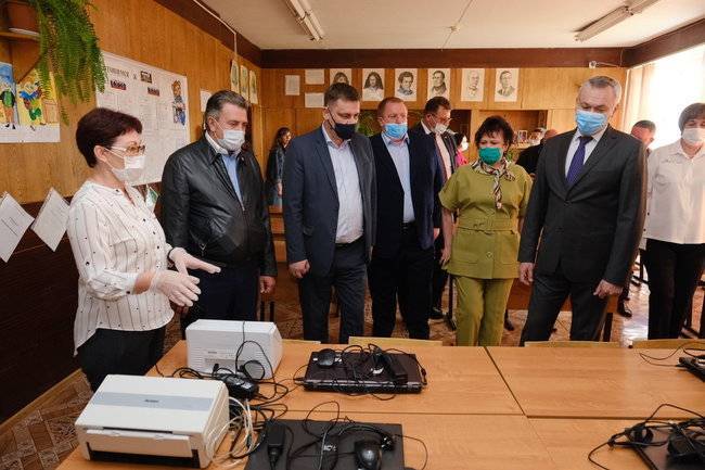 Андрей Травников - Губернатор Новосибирской области заявил о полной готовности к проведению ЕГЭ - infox.ru - Новосибирская обл.