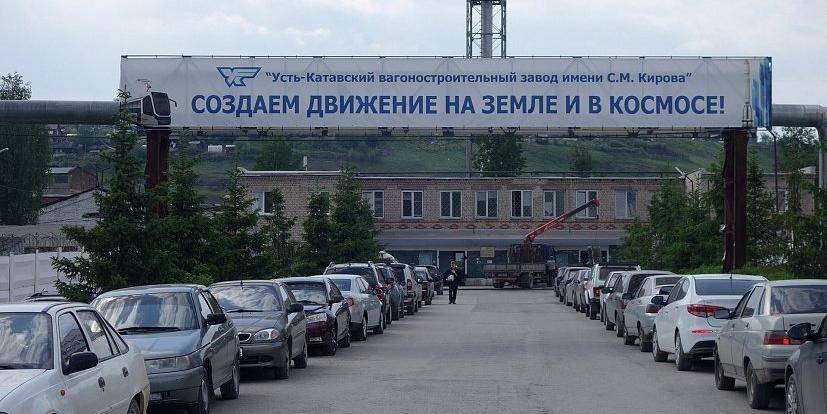 Юрий Гагарин - Завод "Роскосмоса" начал выпускать лифты с голосом Гагарина - ruposters.ru