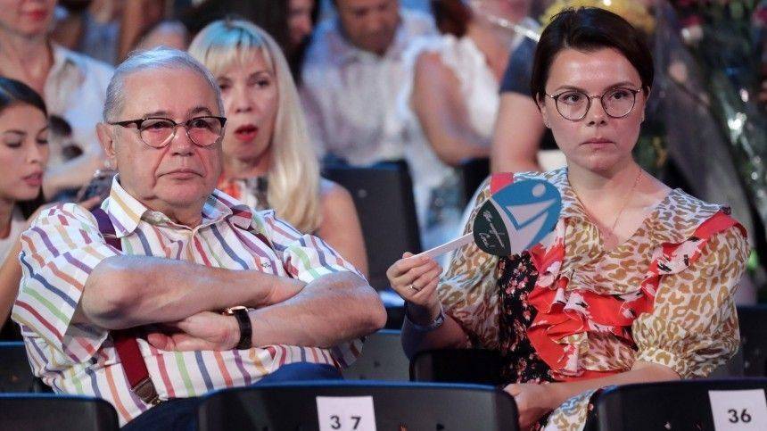 Евгений Петросян - Татьяна Брухунова - Евгений Петросян и его молодая жена не живут вместе - 5-tv.ru - Москва