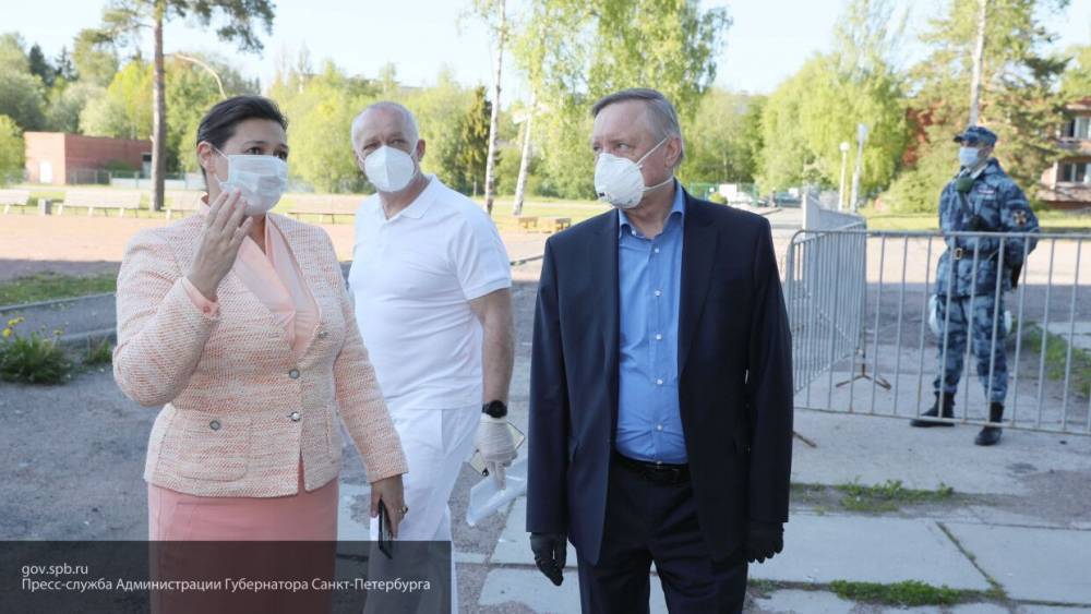 Александр Беглов - Беглов проверил условия содержания пациентов в петербургском обсерваторе "Балтиец" - politexpert.net - Петербурга