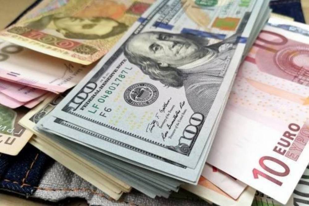 Доллар продолжает дешеветь, а евро колеблется: по чем стоит валюта 4 июня - newsone.ua - Украина