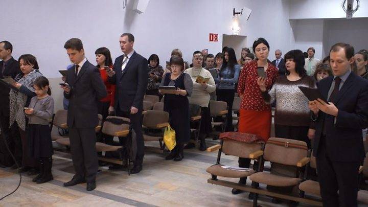 В Пскове прокуратура запросила для свидетеля Иеговы 7,5 лет колонии - theins.ru - Россия - Псков
