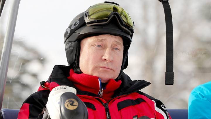 Владимир Путин - Putin Team: президент одобрил идею отшить для него индивидуальную спортивную одежду - vesti.ru - Россия