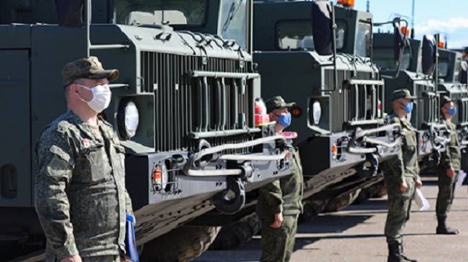 В Петербург прибыли участники парада Победы из четырех регионов - piter.tv - Москва - Россия - Ленинградская обл. - Санкт-Петербург - Новгородская обл. - Брянская обл.