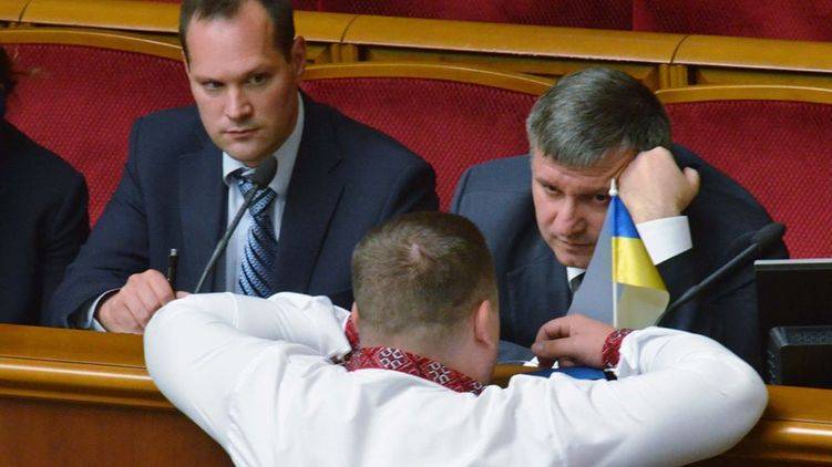 Арсен Аваков - Атака против Авакова, дело мышей Госрезерва, КС рассмотрит отмену амнистии майдановцев - newsland.com