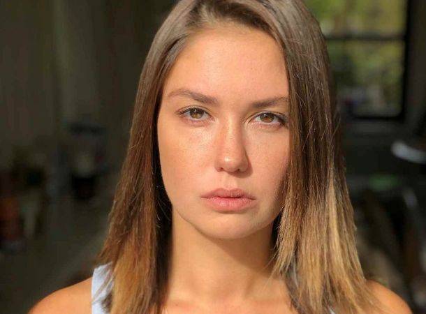 Агата Муцениеце - Павел Прилучный - Муцениеце поделилась снимком с продюсером «Интернов» - bimru.ru