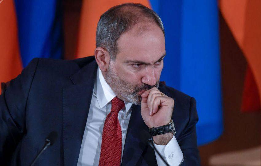 Никола Пашинян - В Армении подали в суд на премьера и его пресс-секретаря - aze.az - Армения - Азербайджан