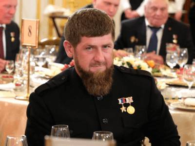 Рамзан Кадыров - Кадыров заплакал во время проповеди в мечети - live24.ru - респ. Чечня