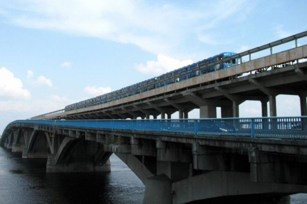 Суд арестовал "минера" моста Метро в Киеве - newsone.ua - Киев