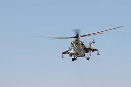 Вертолет Ми-8 экстренно сел на трассу в Подмосковье - lenta.ru - Московская обл. - Чукотка