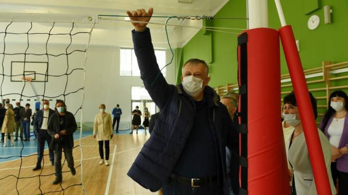 Александр Дрозденко - Ко Дню знаний в Ленобласти откроется 9 новых школ - piter.tv - Ленинградская обл.