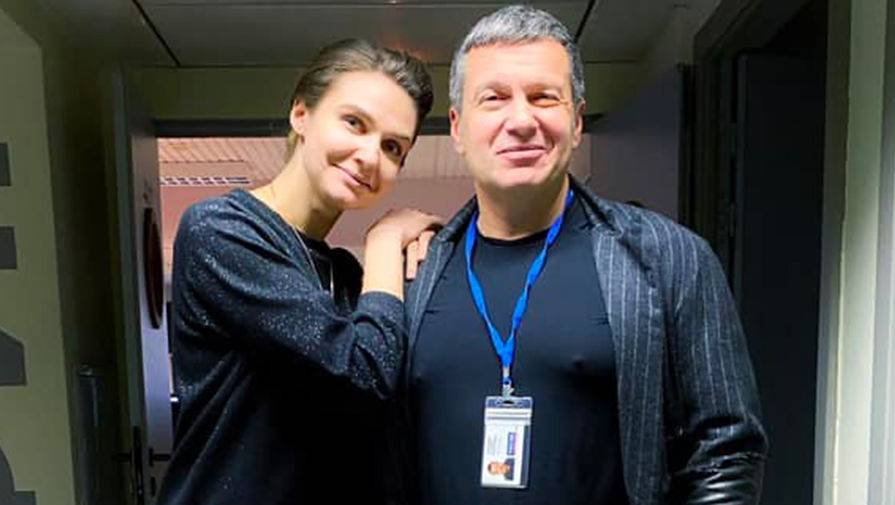 Анна Шафран отказалась называть свое увольнение повышением - gazeta.ru