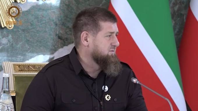 Рамзан Кадыров - Рамзан Кадыров заплакал в мечети - piter.tv - респ. Чечня - Грозный