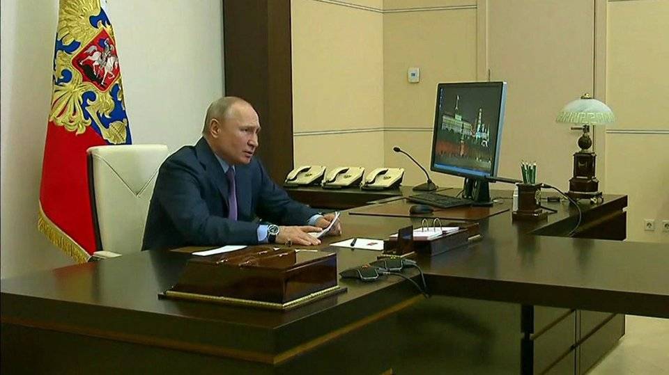 Владимир Путин - Антон Силуанов - Денис Мантуров - О поддержке предприятий легкой промышленности говорили на совещании в Ново-Огареве - 1tv.ru - Россия