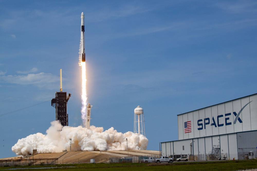 Илон Маск - Илон Маск - Вскоре SpaceX Илона Маска сможет отправлять астронавтов к МКС, используя уже летавшие капсулы Crew Dragon и первые ступени Falcon 9 - itc.ua - США