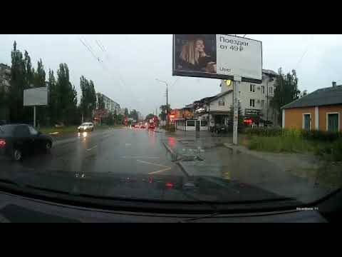 На видео попал наезд «Лады» на пешехода в Воронеже - moe-online.ru - Воронеж