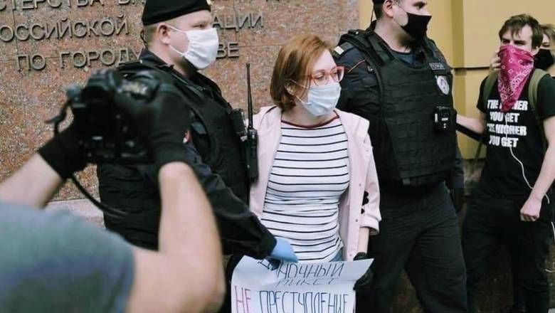 Владимир Колокольцев - Илья Азар - Владимир Воронцов - Amnesty International потребовала прекратить преследования в России одиночных пикетов - newizv.ru - Россия - Екатеринбург