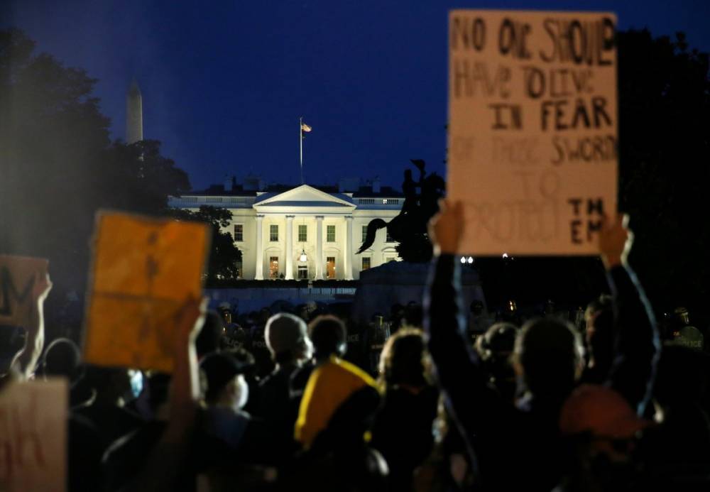 Дональд Трамп - Джордж Флойд - Те, кто стоят над любым президентом – The Guardian указывает на истинных зачинщиков американского кризиса - news-front.info - США