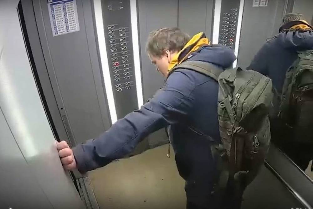Евгений Ройзман - Владимир Таушанков - Ройзман о похитителе обоев Таушанкове: Не понятно, зачем убили - mk.ru - Екатеринбург