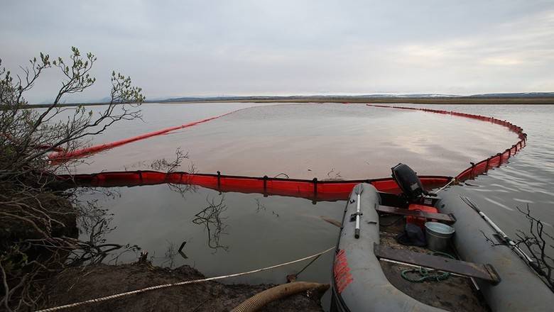 Александр Усс - В МЧС придумали, как справиться с утечкой топлива на ТЭЦ в Норильске - newizv.ru - Красноярский край - Норильск