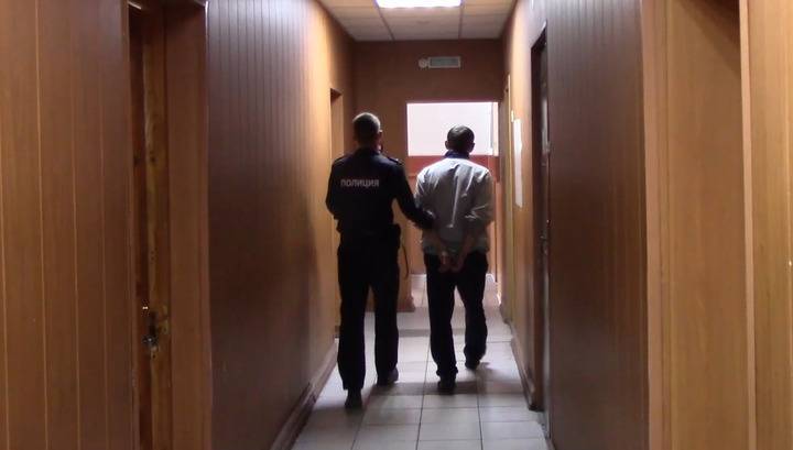 Омский грабитель оставил на месте преступления медицинские справки на свое имя - vesti.ru - Омск