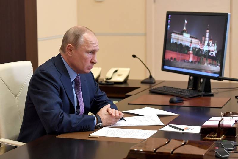 Владимир Путин - Александр Усс - Путин устроил жесткий разнос из-за разлива топлива в Норильске - tvc.ru - Красноярский край - Норильск