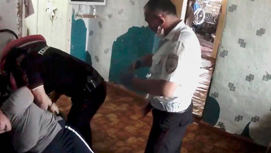 Денис Паслер - Семье в Оренбурге, у которой изъяли детей, выделят временное жилье - gazeta.ru - Оренбург - Оренбургская обл.