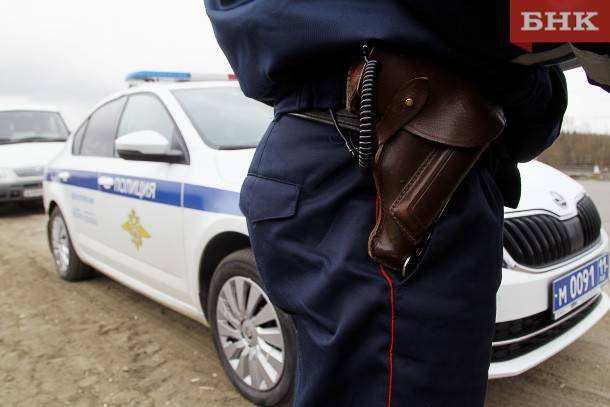 Виктор Бобыря Как - Жителя Усть-Вымского района осудили за насилие над полицейским и угон машины - bnkomi.ru - Россия - респ. Коми - район Усть-Вымский