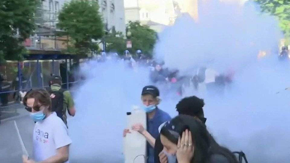 Дональд Трамп - Протестную активность в США противники Дональда Трампа намеренно направляют в нужное русло - 1tv.ru - США