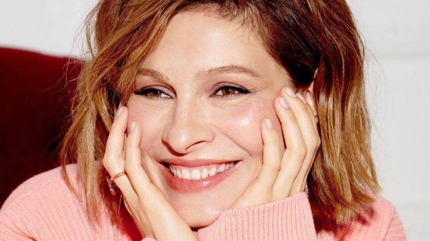 Елена Подкаминская - «Тростиночка»: Звезда сериала «Кухня» показала, как похудела после третьих родов - 5-tv.ru